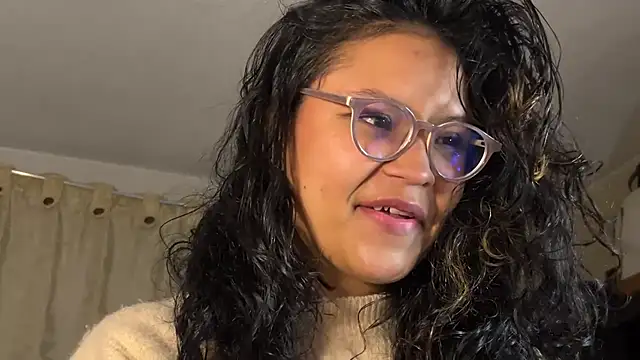 Chat +18 de You_Ana31 ao vivo