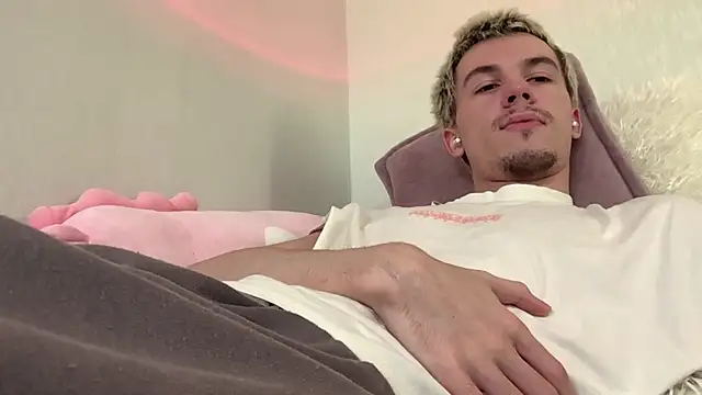 צ'אט XXX בשידור חי של Jeremy1Scott