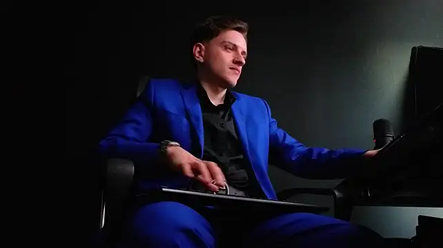 צ'אט XXX בשידור חי של FelixStarkk