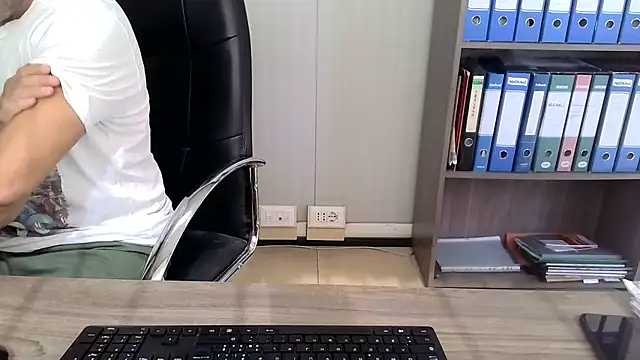 Evasionee élő XXX-chatje