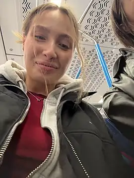 Coconut_milk live XXX chat