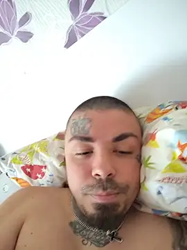 Berti3128n Live XXX chat