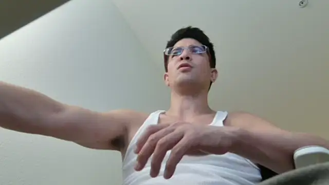 צ'אט XXX בשידור חי של SebastianReiss