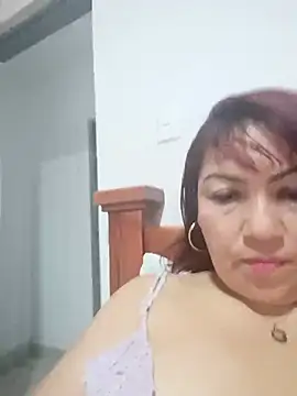Agata_Traviesa Adlı Modelin Canlı XXX Sohbeti