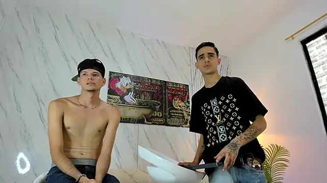 COOL_BOYS2 Adlı Modelin Canlı XXX Sohbeti