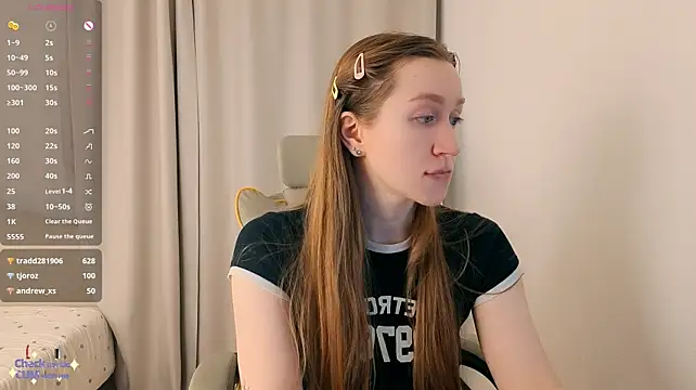 mowalova's Live XXX Chat