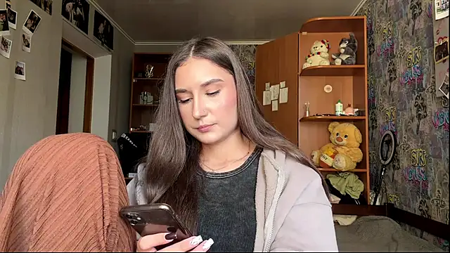 KittyNoSkirtyn Live XXX chat