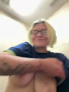 lindzybella Chat XXX in diretta