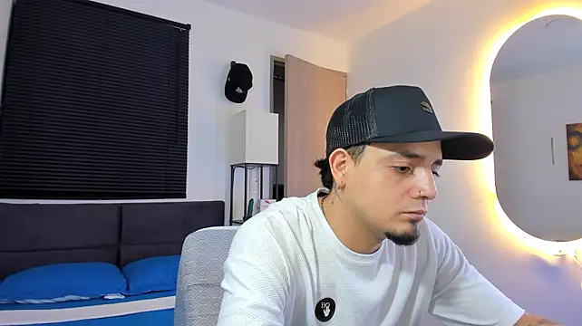 alejandro_calderon1 Chat XXX in diretta