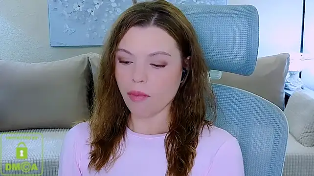 Glossier Chat XXX live