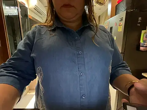 MeltingForager's Live XXX Chat