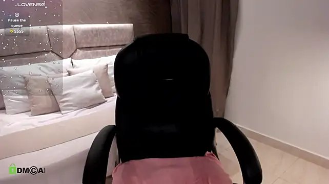 צ'אט XXX בשידור חי של miaparker25