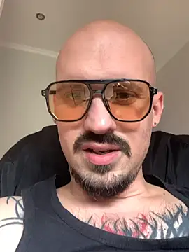 Chat +18 de AssHunter4k ao vivo