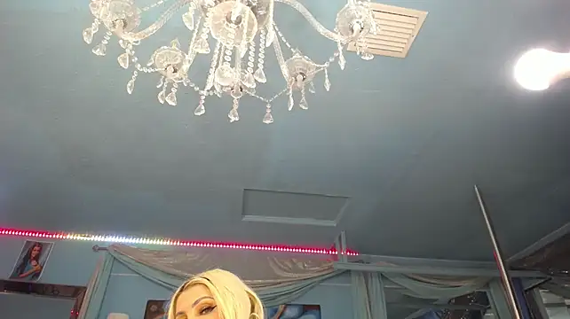 ADRIANNA_FOX's Live XXX Chat