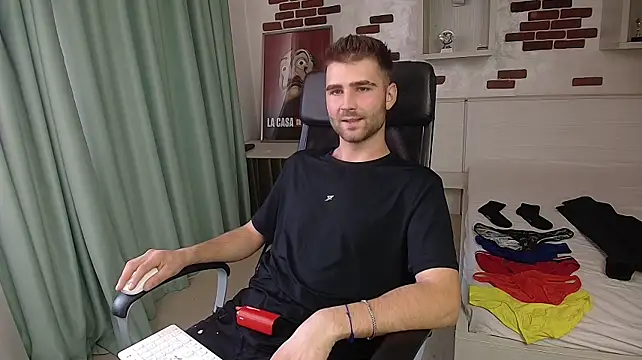 XXX chat uživo modela KyloEast