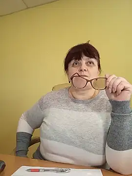 XXX chat uživo modela BrandiOhNight