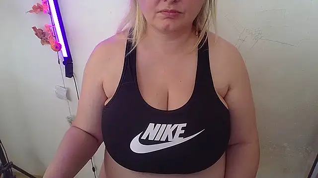 XXX chat uživo modela Meliss_Official9