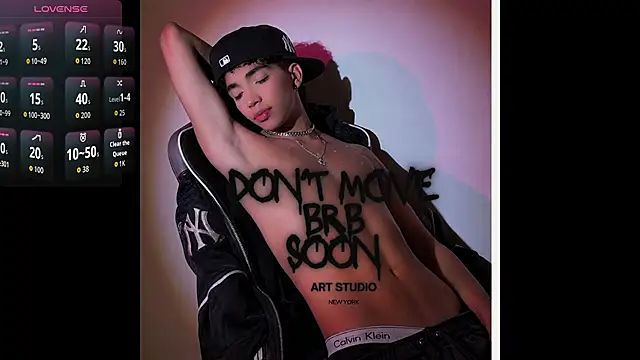 ero_boy40 Adlı Modelin Canlı XXX Sohbeti