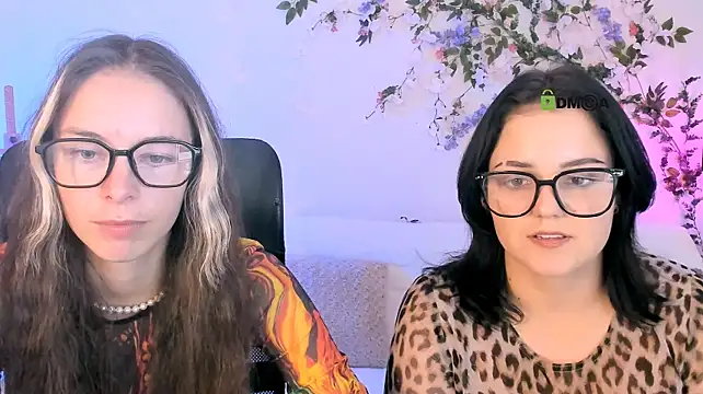 Chat XXX ao vivo de kimi_kisss