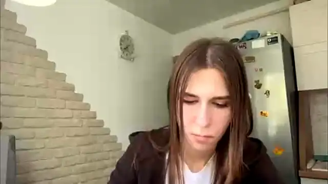 ZaraGuyette's Live XXX Chat