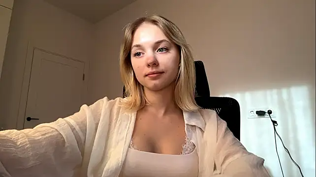 Chat +18 de EveryoneEve ao vivo