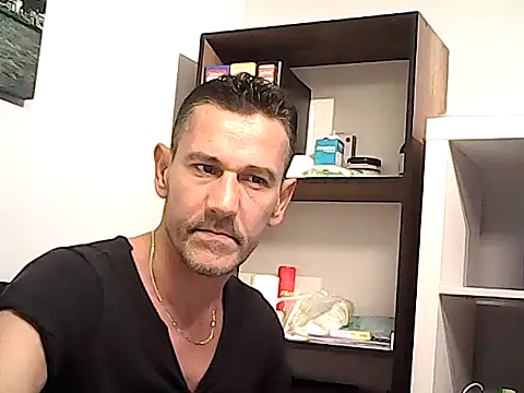 mastercharisma35 – Naživo XXX chat