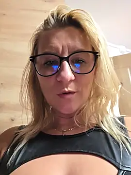 KaylinJan Adlı Modelin Canlı XXX Sohbeti