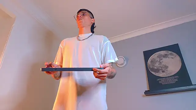 Chatroom XXX en direct de BryanGrey__
