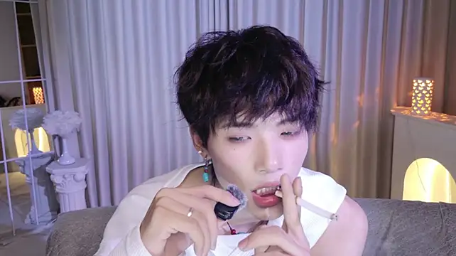 RenZeng's Live XXX Chat
