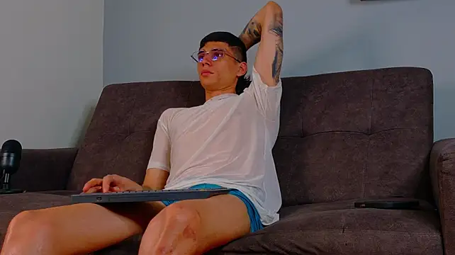 XXX chat uživo modela BryanGrey__