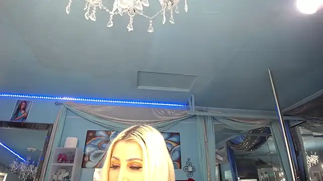 ADRIANNA_FOX's Live XXX Chat