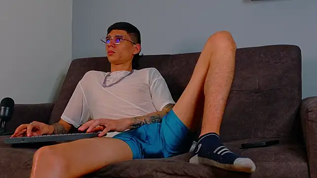 Chatroom XXX en direct de BryanGrey__