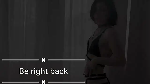 แชท XXX สดของ MickeQuinee