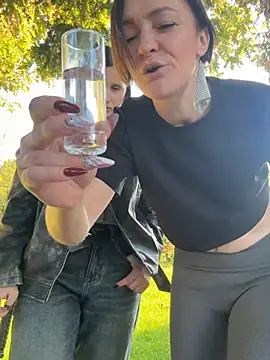 CherryBombs- Adlı Modelin Canlı XXX Sohbeti