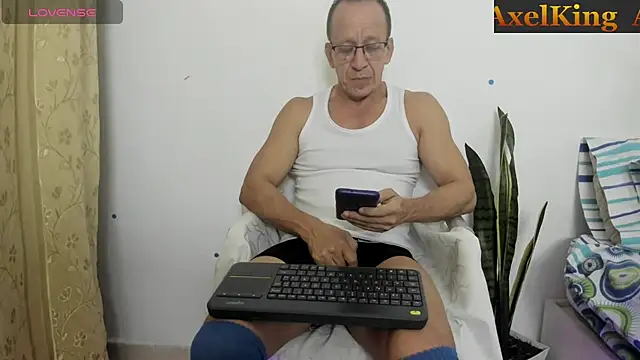 Chat XXX en directo de _axelking_