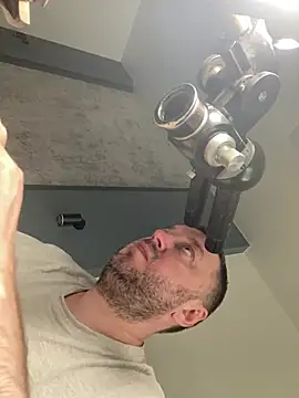 XXX chat uživo modela DorianJeday