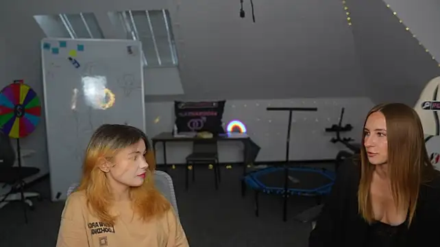 Živý XXX chat Elina_rose054