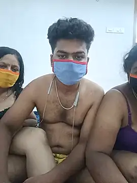 แชท XXX สดของ Tami_fucking_stars
