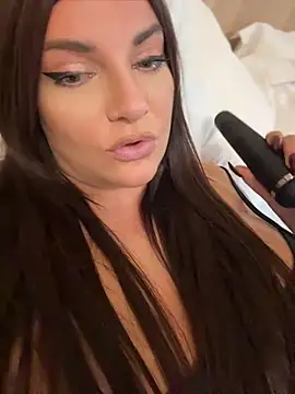 Chat +18 de JessycaFlame ao vivo