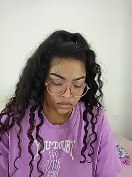 צ'אט XXX בשידור חי של moana_taylor