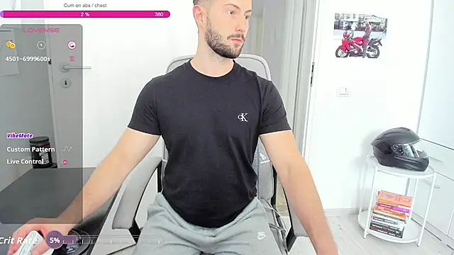 Živý XXX chat ZackFraser