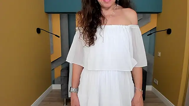 EllaLong Chat XXX live