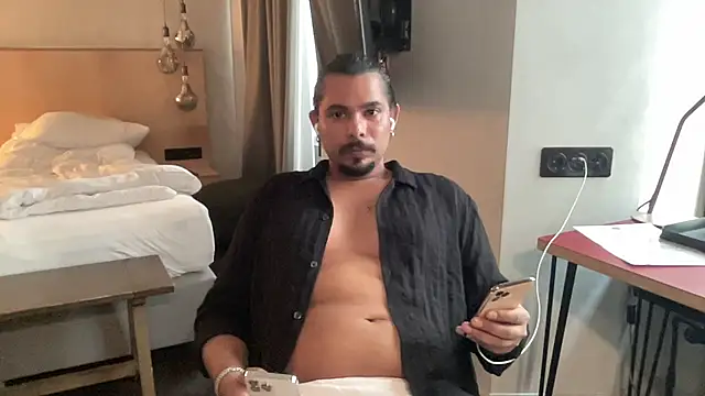 Chat XXX ao vivo de daddyvibes