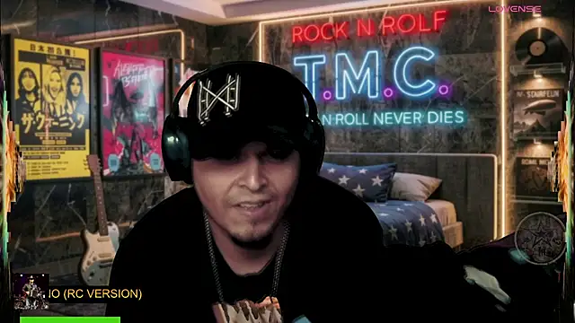 chino_roz Chat XXX in diretta