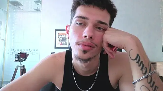 Chat +18 de KaydenDrew ao vivo