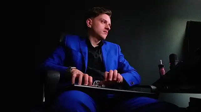 Czat XXX na żywo – FelixStarkk