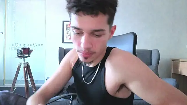 XXX chat uživo modela KaydenDrew