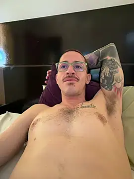 Chatroom XXX en direct de MeladoDiMel