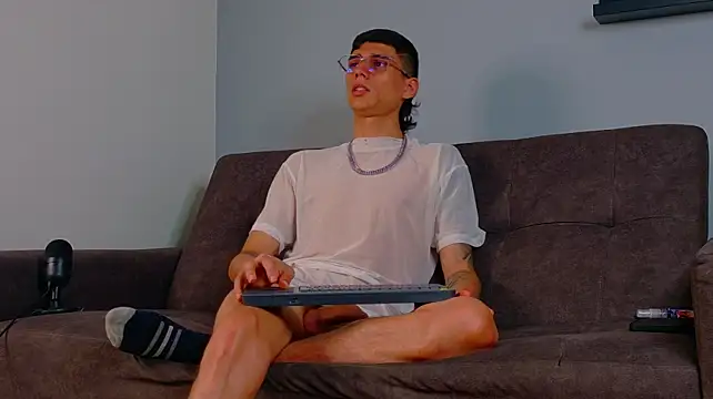 Онлайн чат XXX BryanGrey__