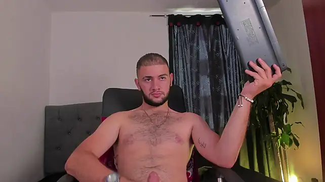 MaximusClark: απευθείας συνομιλία ΧΧΧ